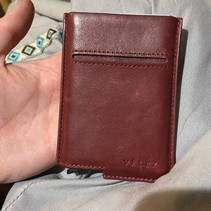 Vélez leather wallet in color “Vinotinto”